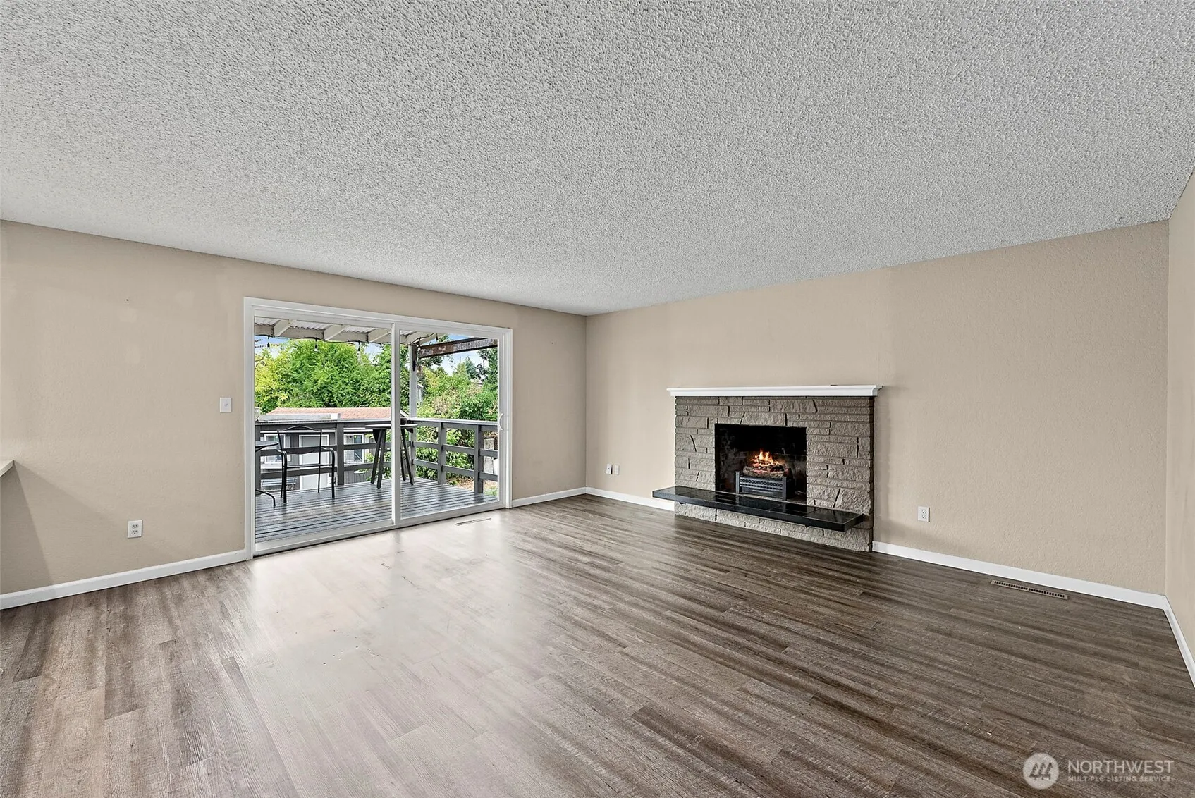 Property photo for 10705 100th Street Ct Sw, Tacoma photo 4