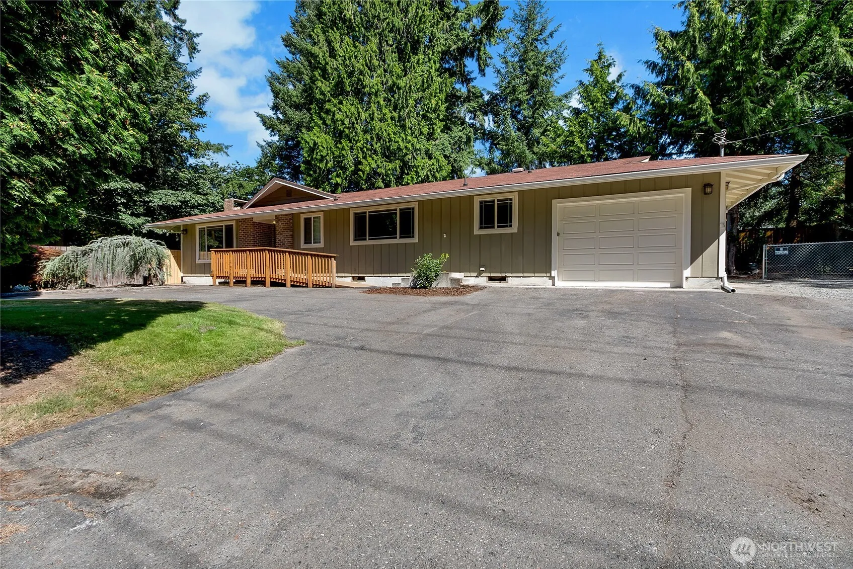 Property photo for 5001 144th St E, Tacoma photo 2