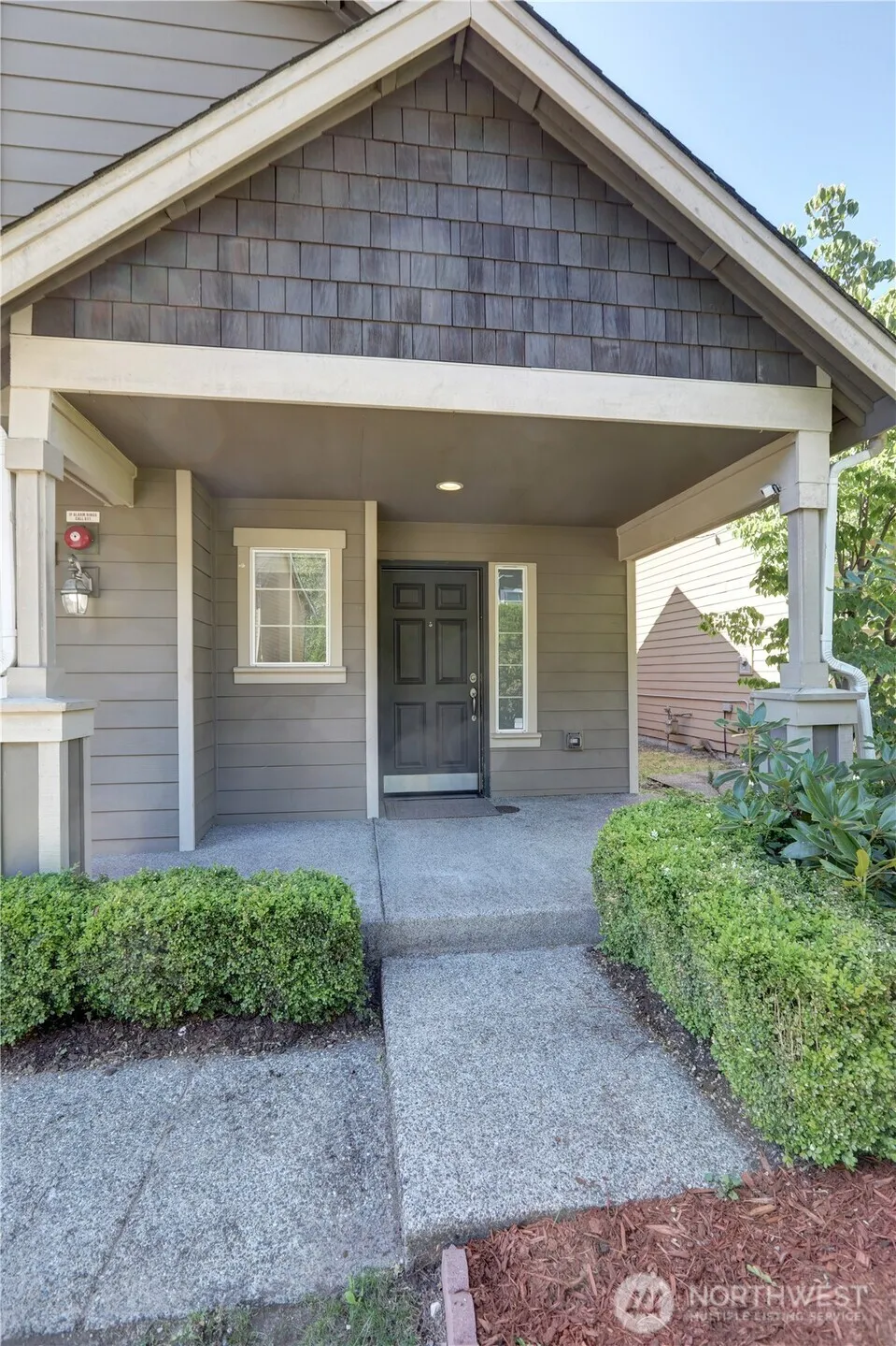Property photo for 1516 120th Place Sw, Everett photo 2
