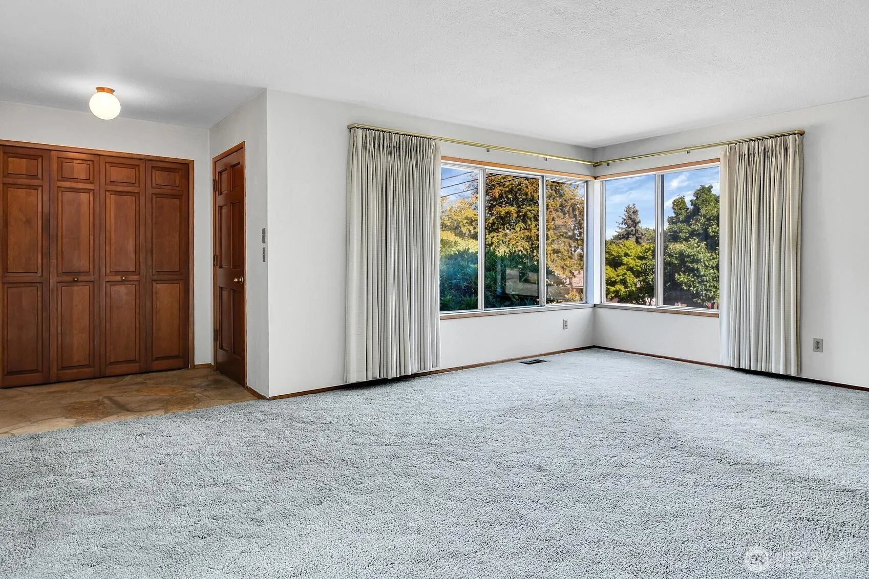 Property photo for 7502 14th Avenue Sw, Seattle photo 3