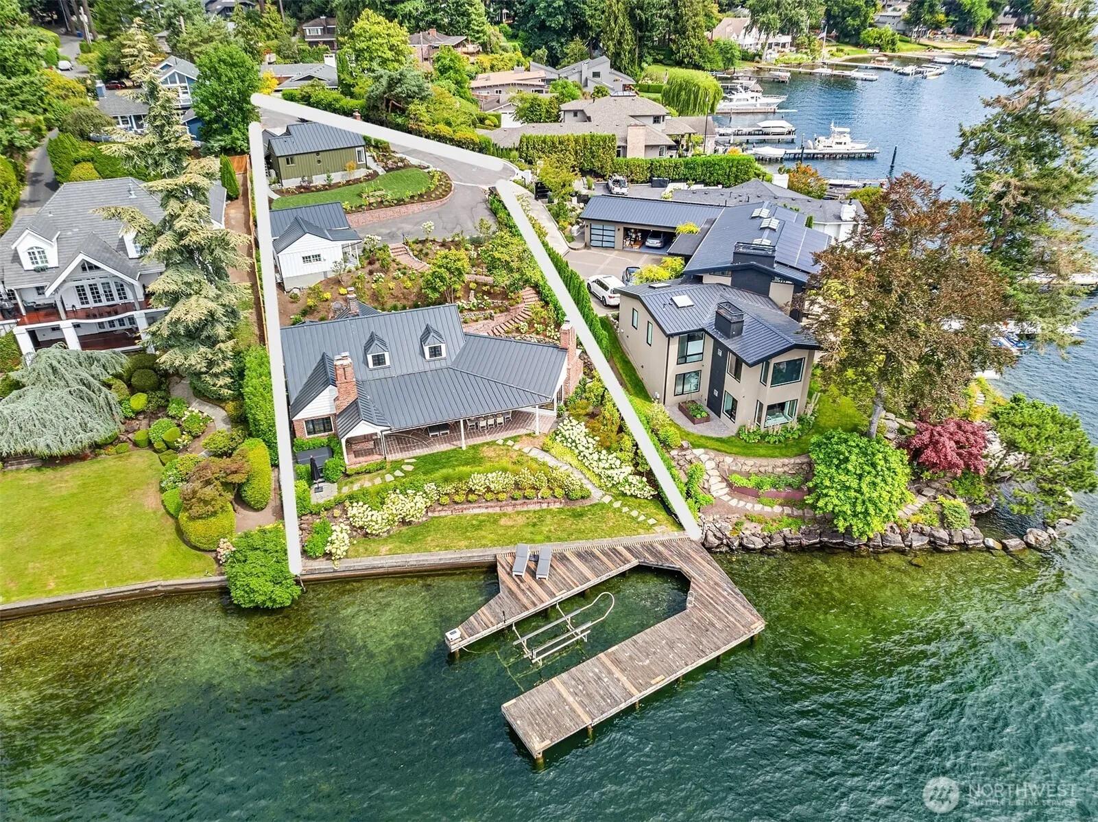 Property photo for 11 Enatai Drive, Bellevue photo 2