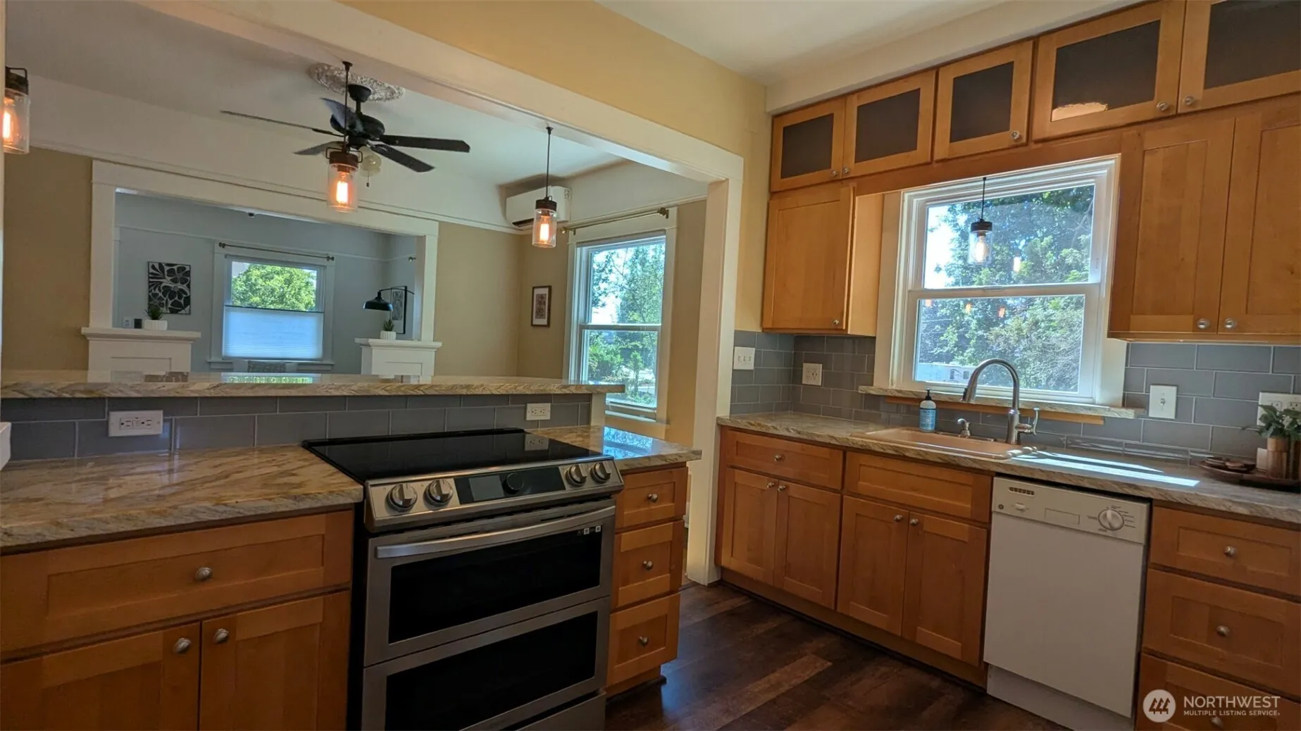 Property photo for 3598 S D Street, Tacoma photo 5