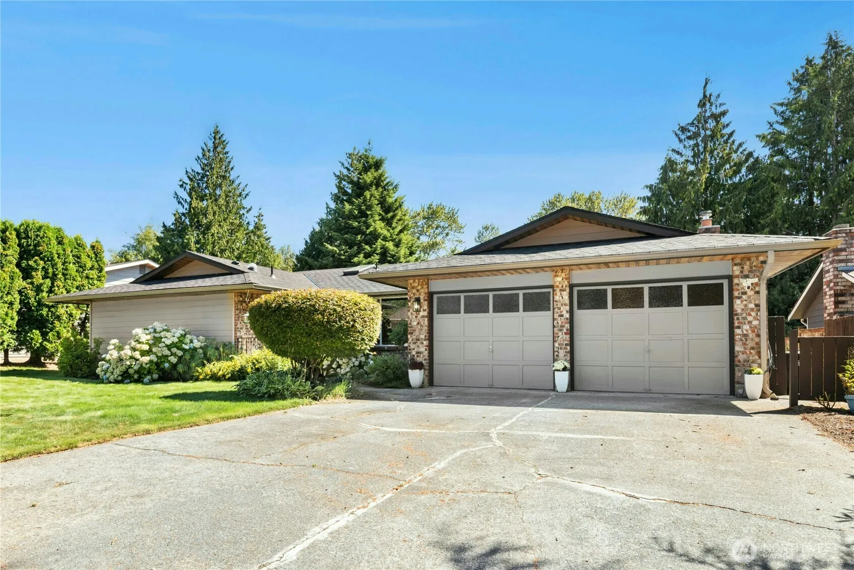 Property photo for 9215 10th Avenue Ne, Everett