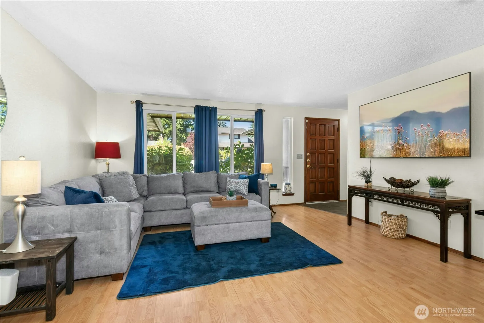 Property photo for 9215 10th Avenue Ne, Everett photo 5