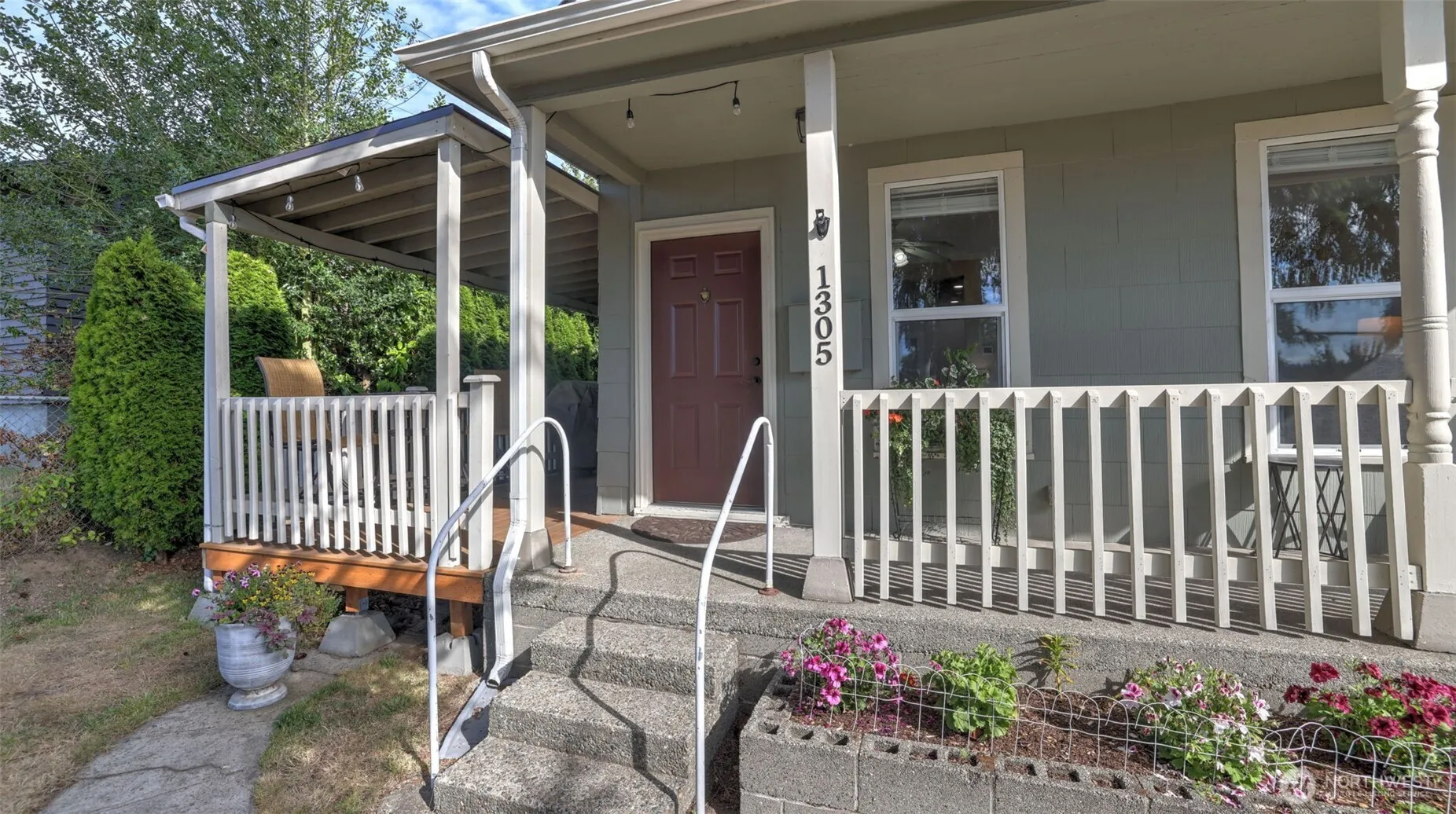 Property photo for 1305 E Fairbanks Street, Tacoma photo 3