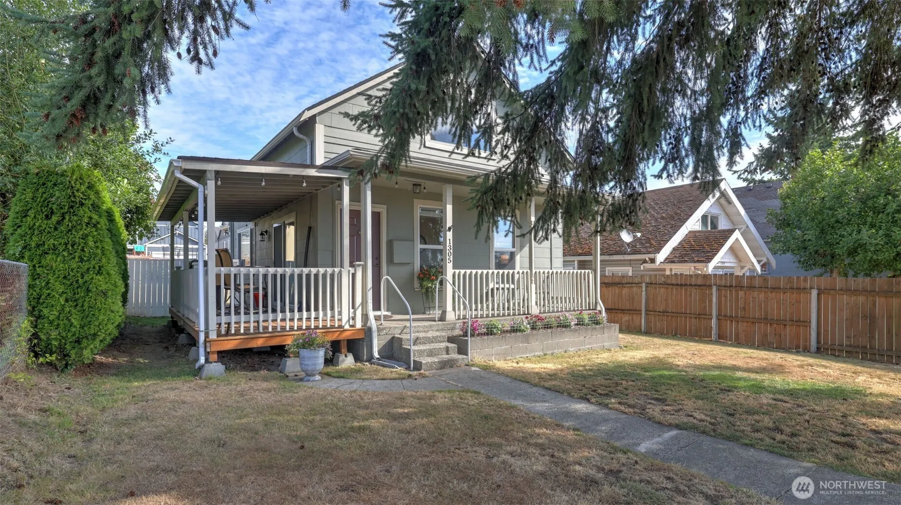 Property photo for 1305 E Fairbanks Street, Tacoma