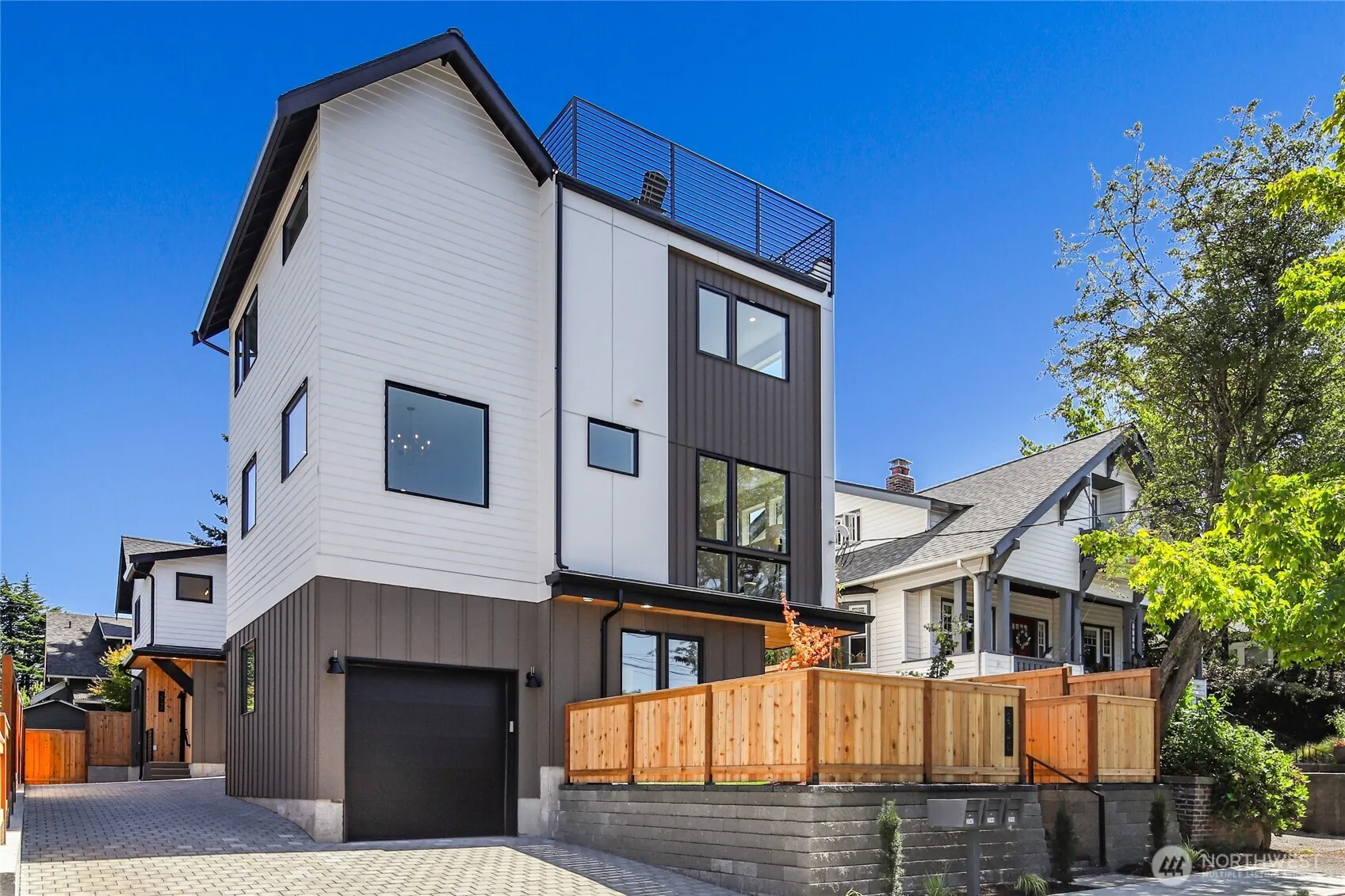 Property photo for 2746 38th Avenue Sw, Seattle