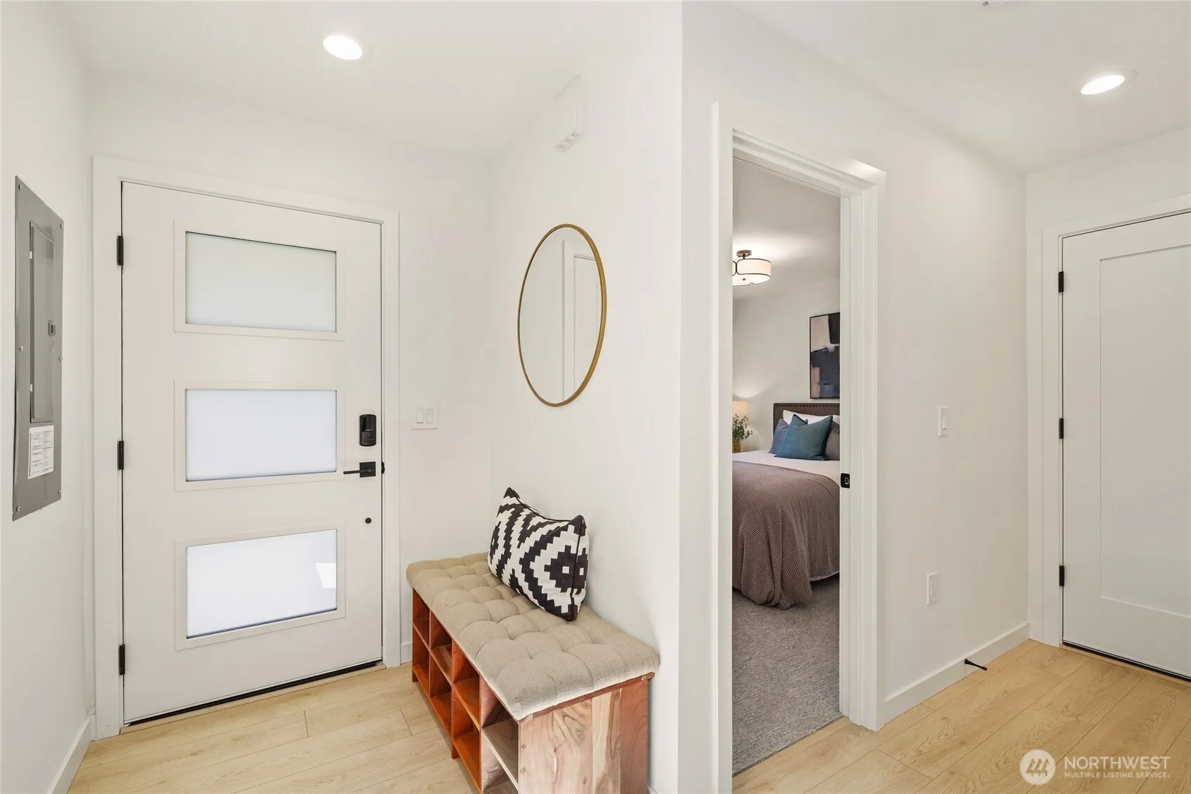 Property photo for 2746 38th Avenue Sw, Seattle photo 4