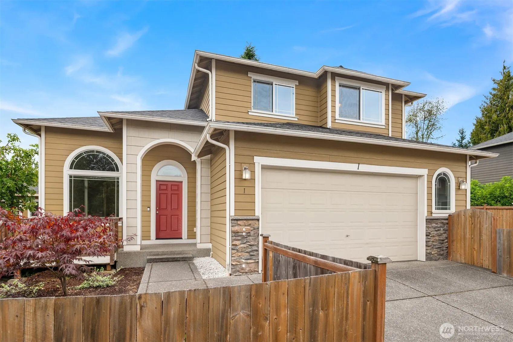 Property photo for 1 Se 115th St, Everett