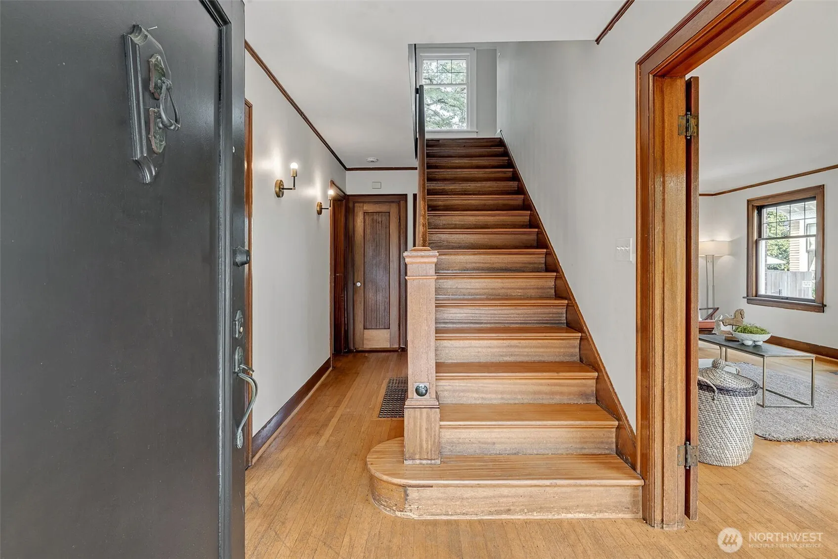 Property photo for 923 33rd Avenue, Seattle photo 4