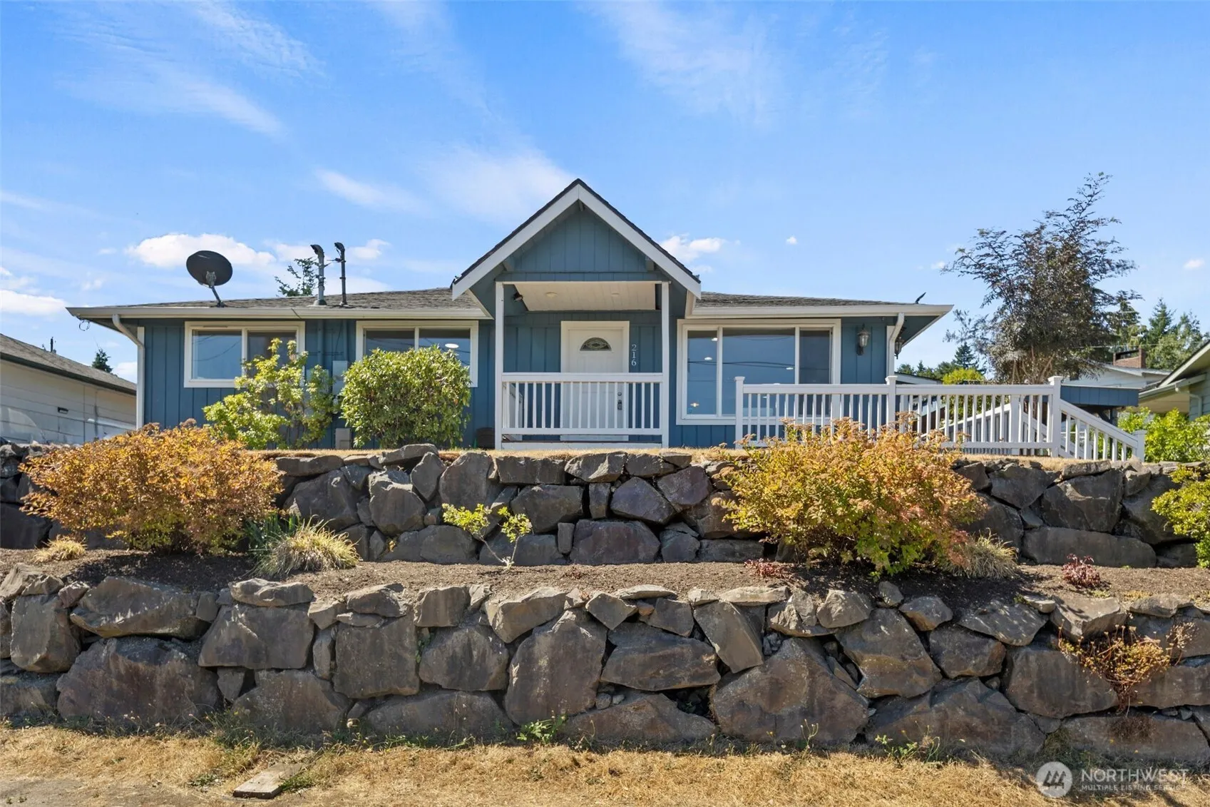Property photo for 216 Bridge Way, Everett