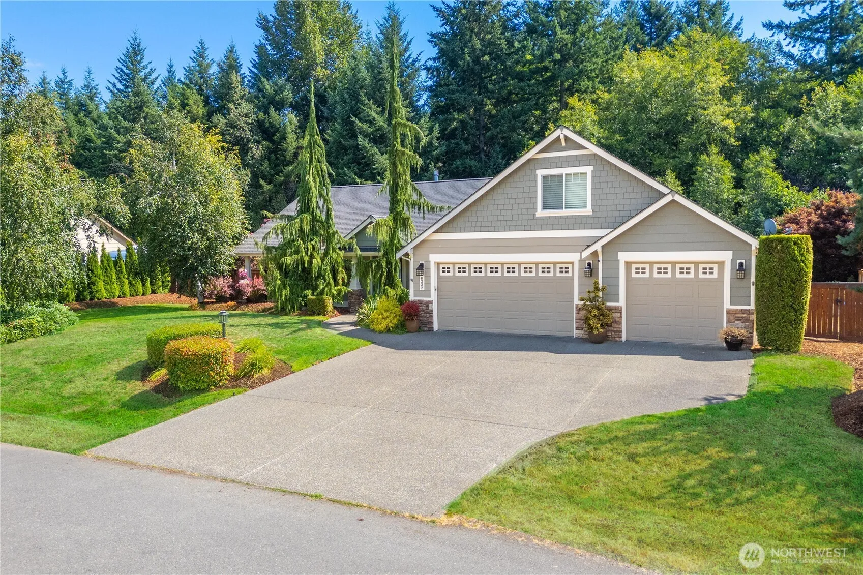 Property photo for 8222 Summerwood Drive Se, Olympia photo 2
