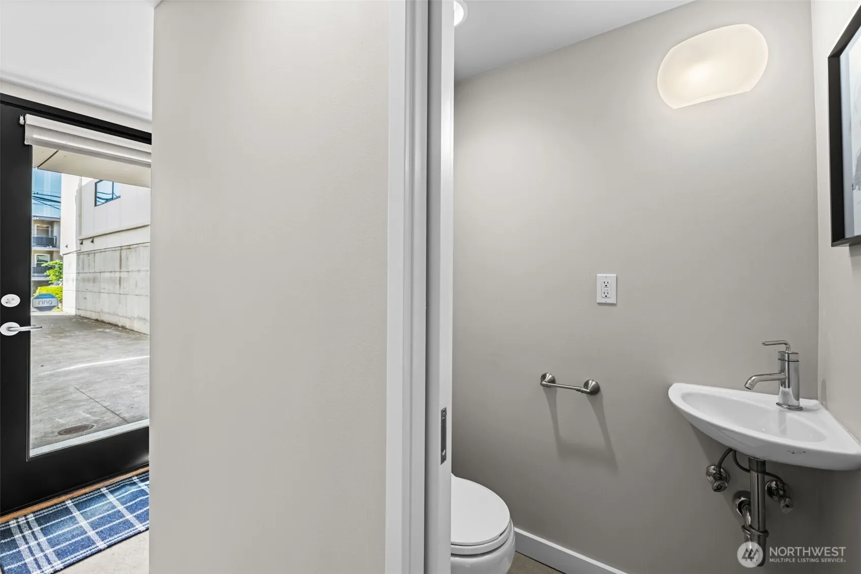 Property photo for 1422 Nw 64th Street #b, Seattle photo 5