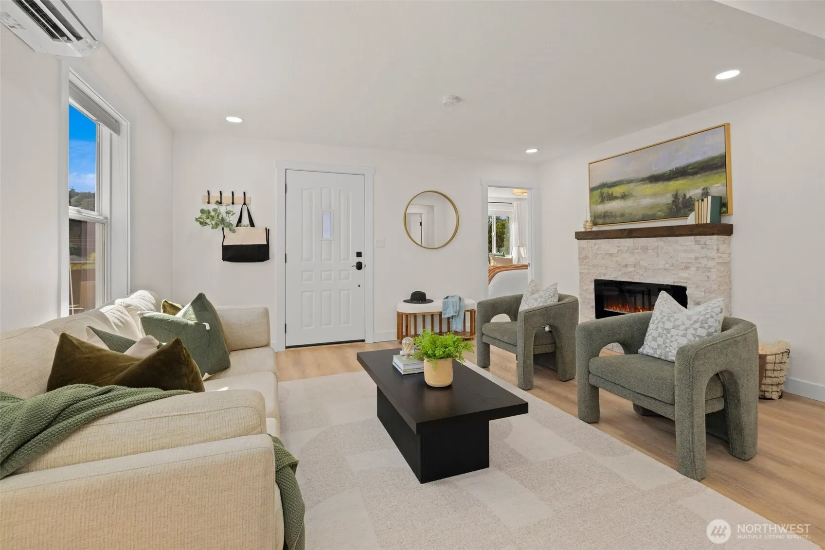 Property photo for 4836 25th Avenue Sw, Seattle photo 4