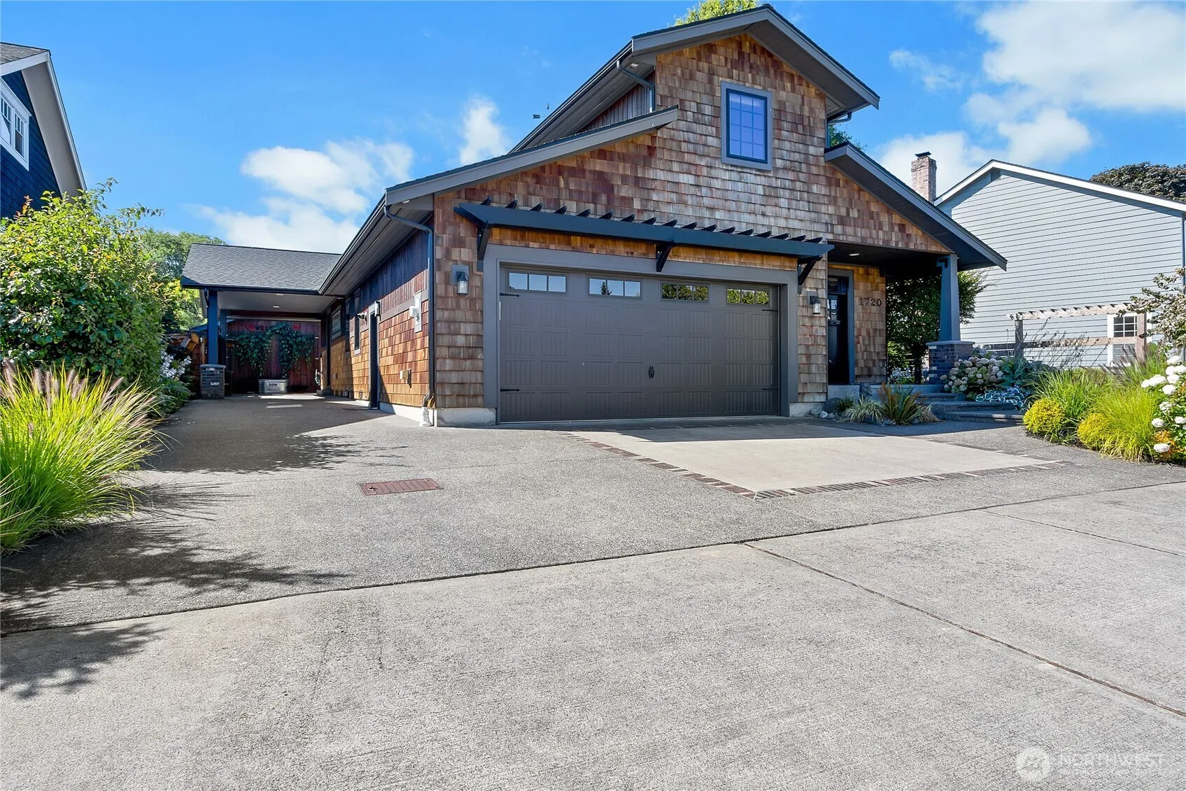 Property photo for 1720 8th Avenue Sw, Puyallup photo 2