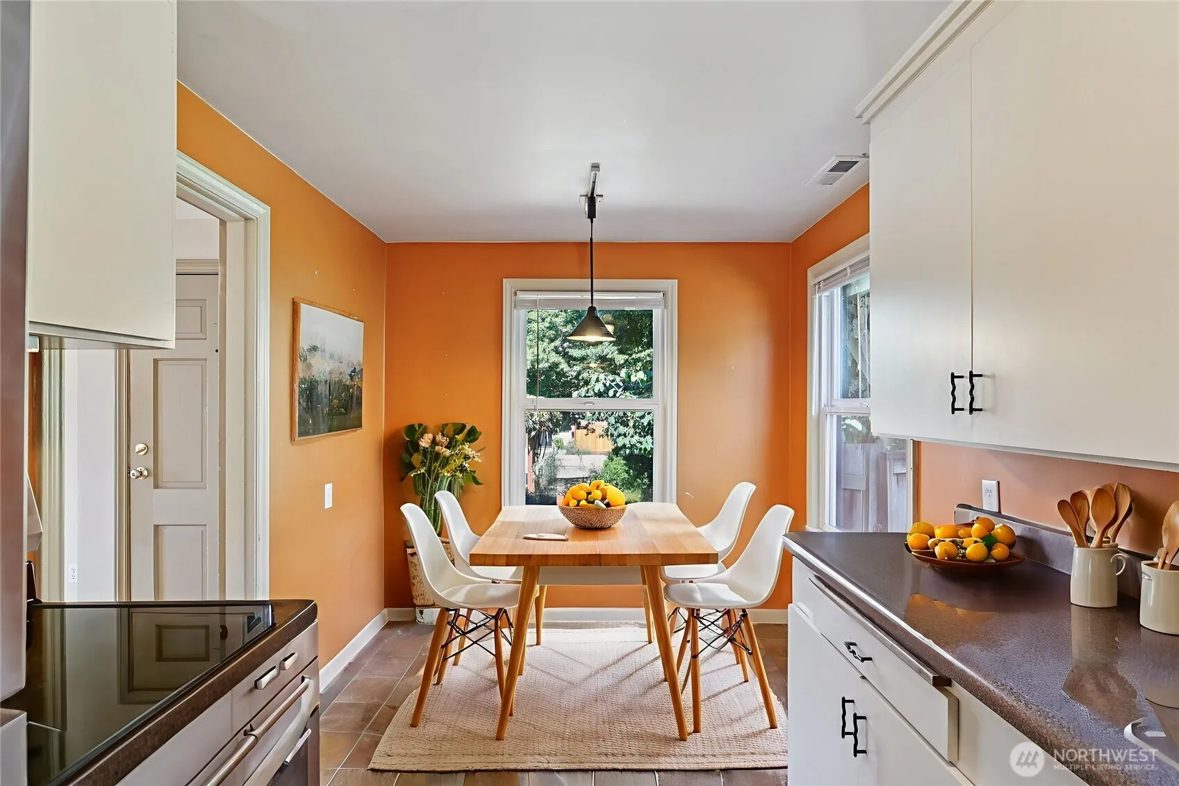 Property photo for 6046 46th Avenue Sw, Seattle photo 5