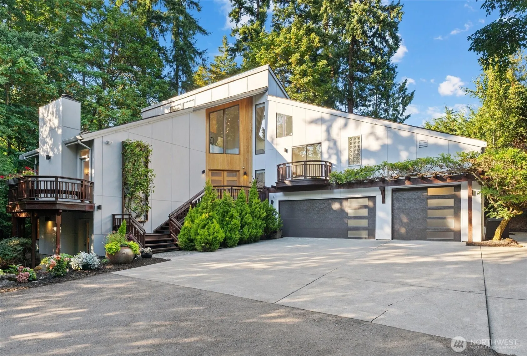 Property photo for 10058 Se 16th Street, Bellevue photo 4
