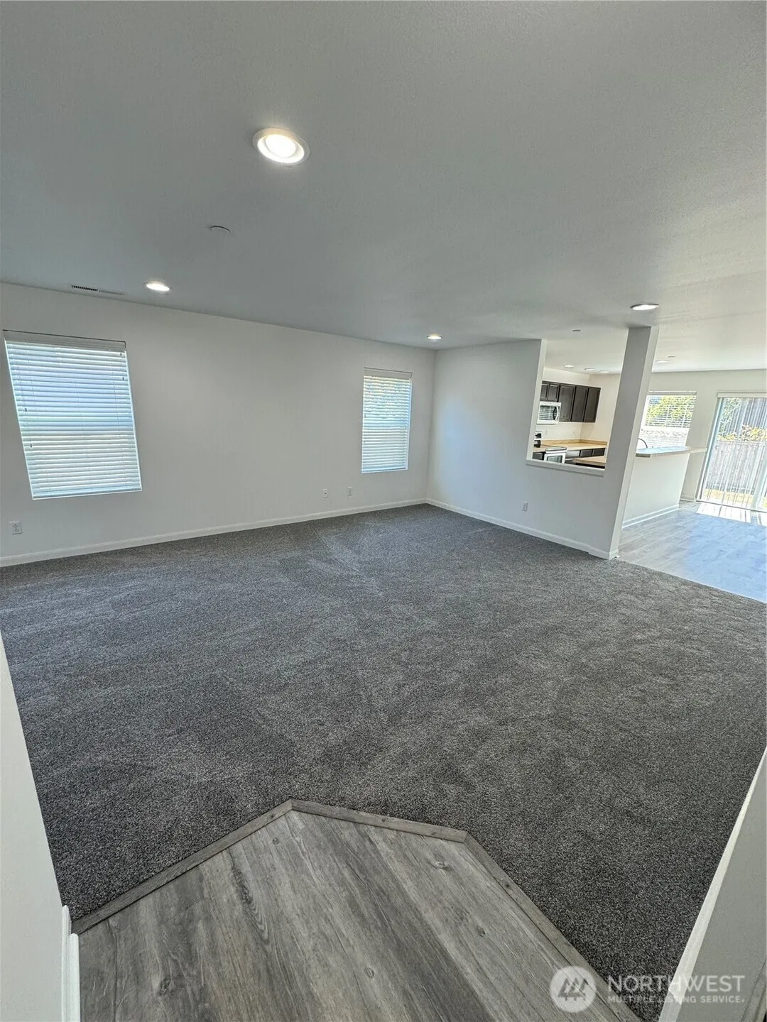 Property photo for 1077 Hiton Circle, Dupont photo 2