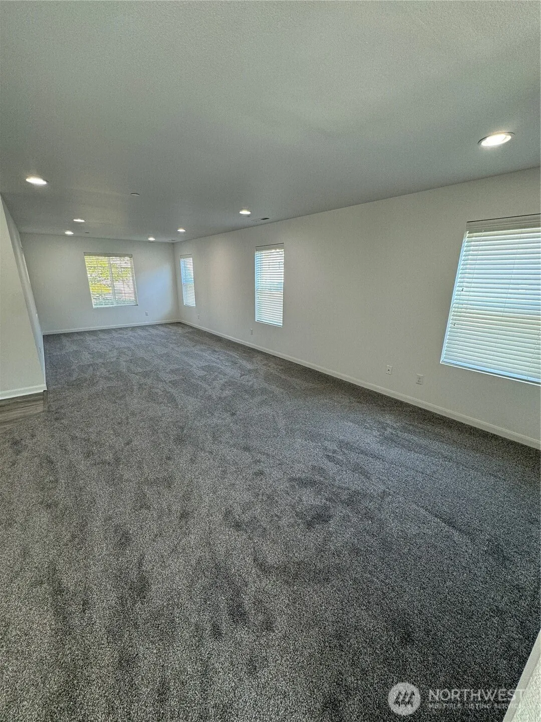 Property photo for 1077 Hiton Circle, Dupont photo 3