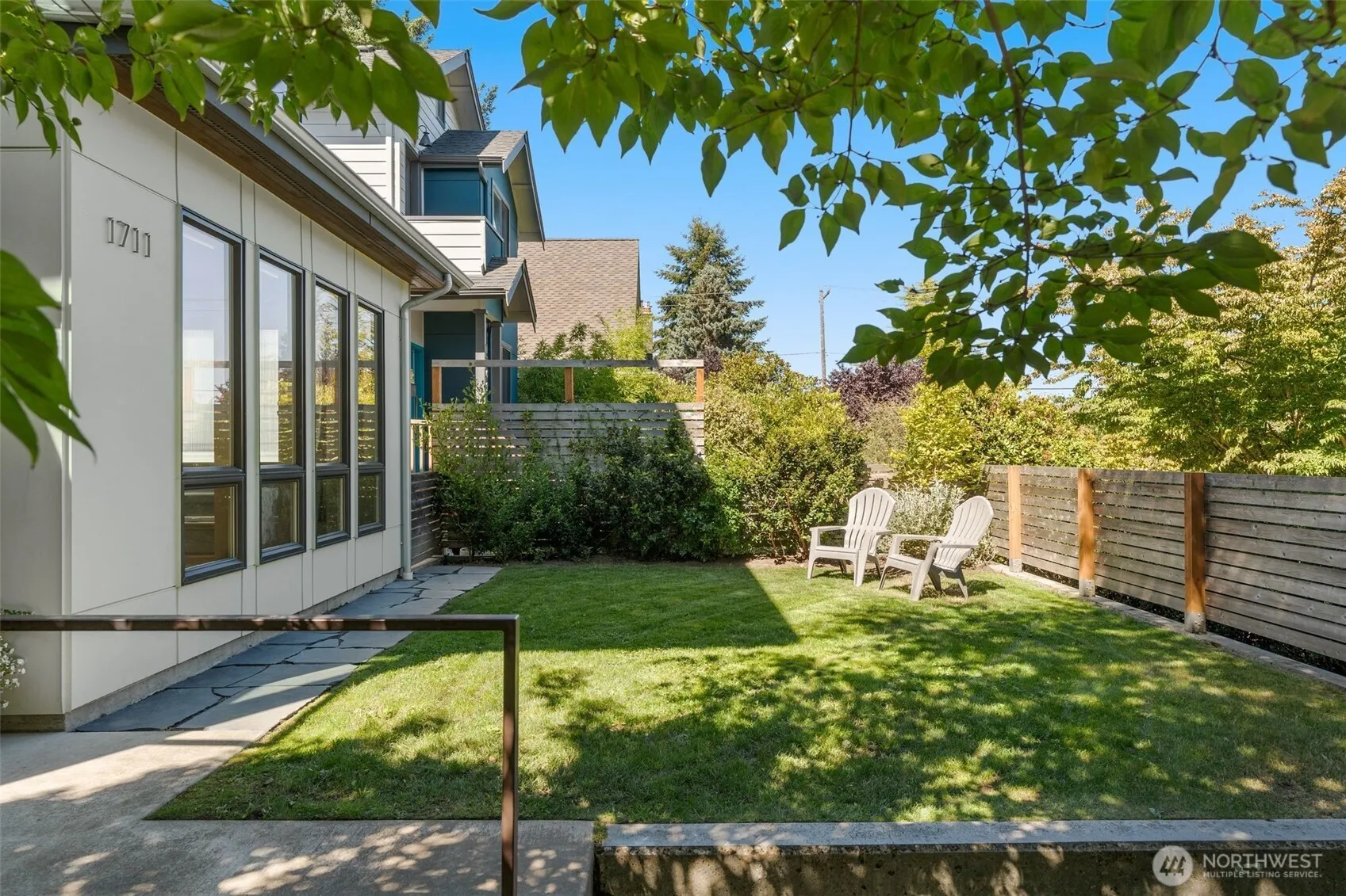 Property photo for 1711 44th Avenue Sw, Seattle photo 3