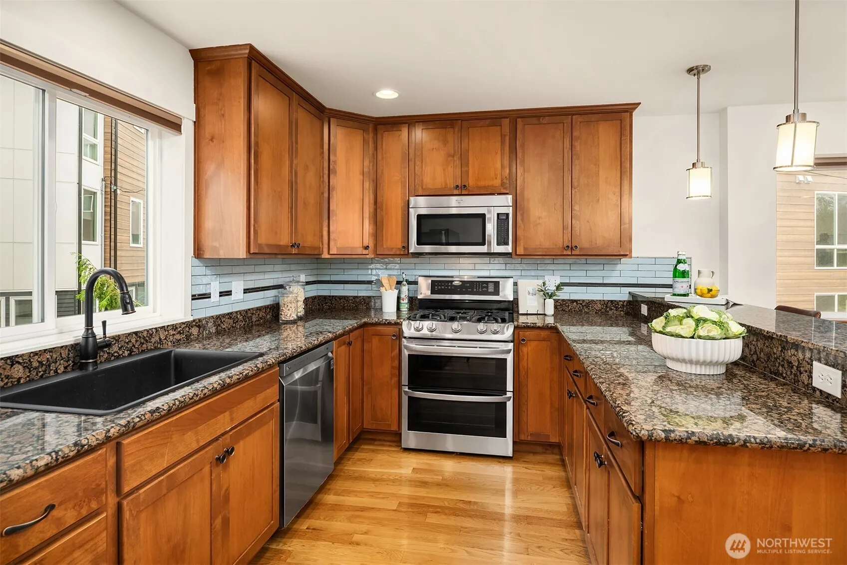 Property photo for 10411 Alderbrook Place Nw, Seattle photo 5