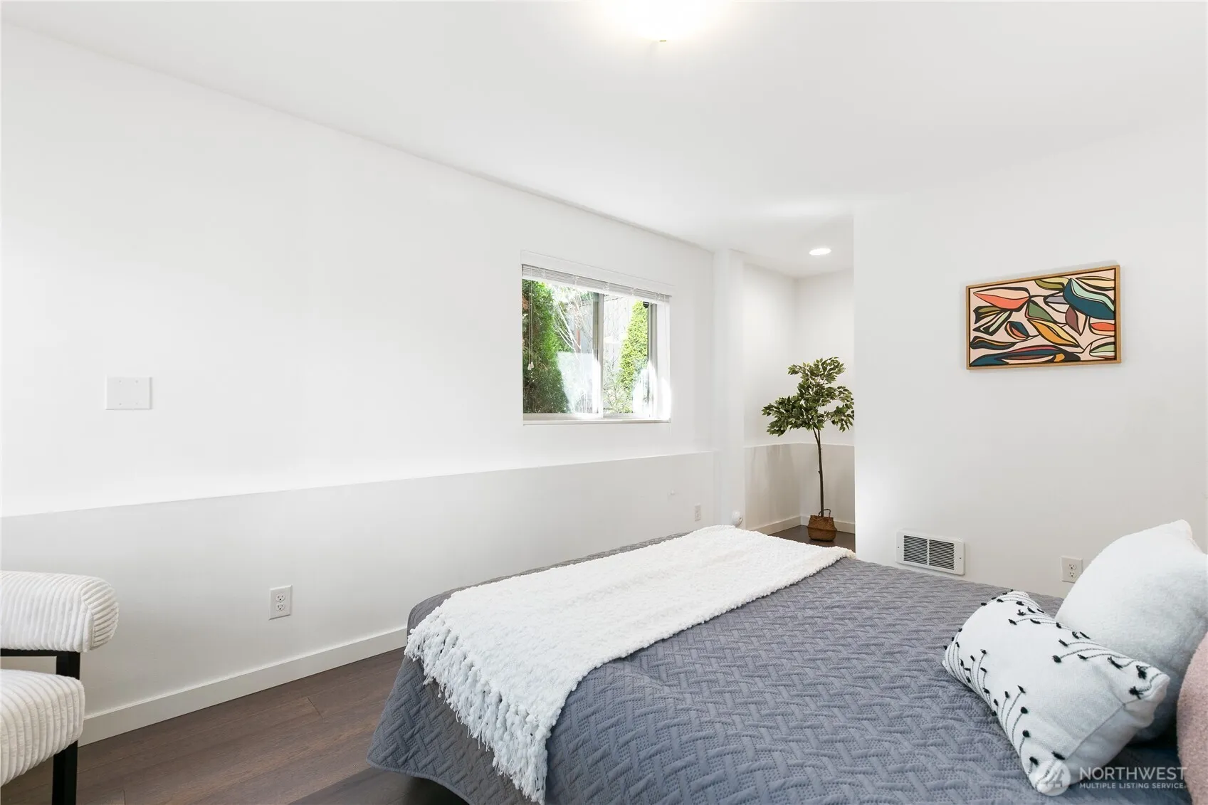 Property photo for 4725 35th Avenue S, Seattle photo 5