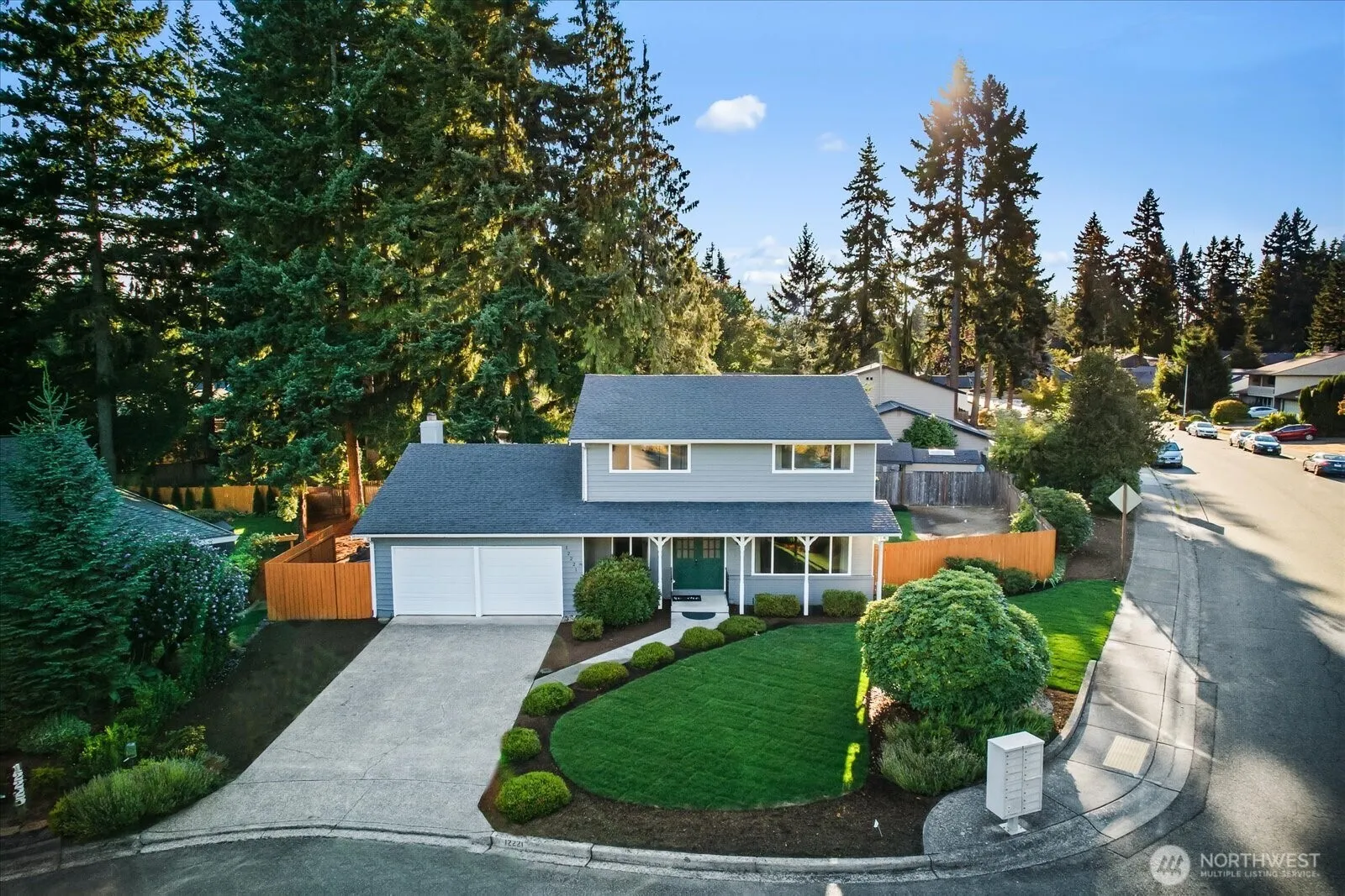 Property photo for 12221 Ne 140th Street, Kirkland photo 3
