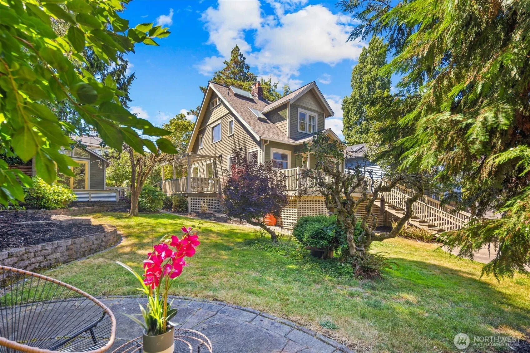 Property photo for 6104 Latona Avenue Ne, Seattle photo 5