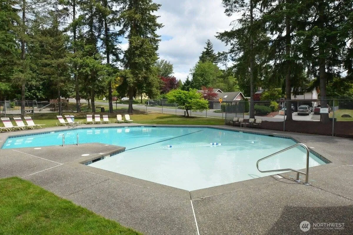 Property photo for 17503 24th Avenue Se, Bothell photo 5