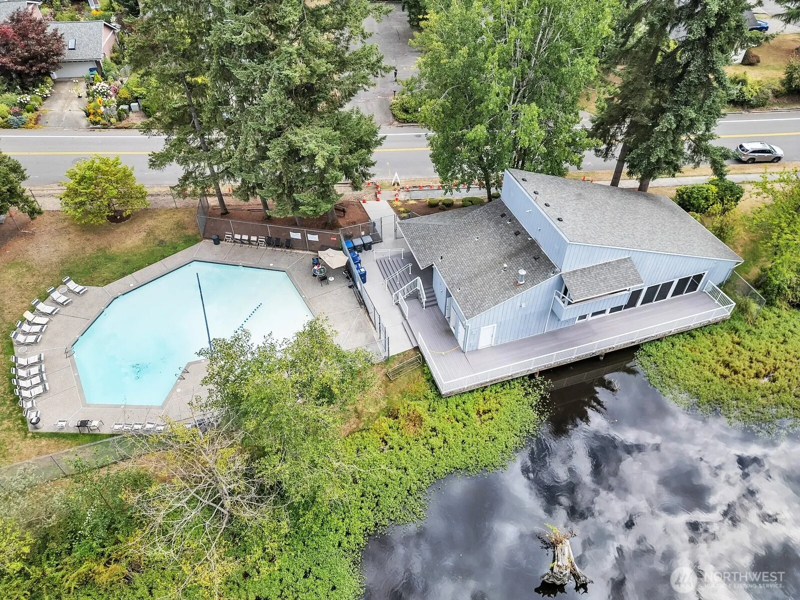 Property photo for 17503 24th Avenue Se, Bothell photo 4