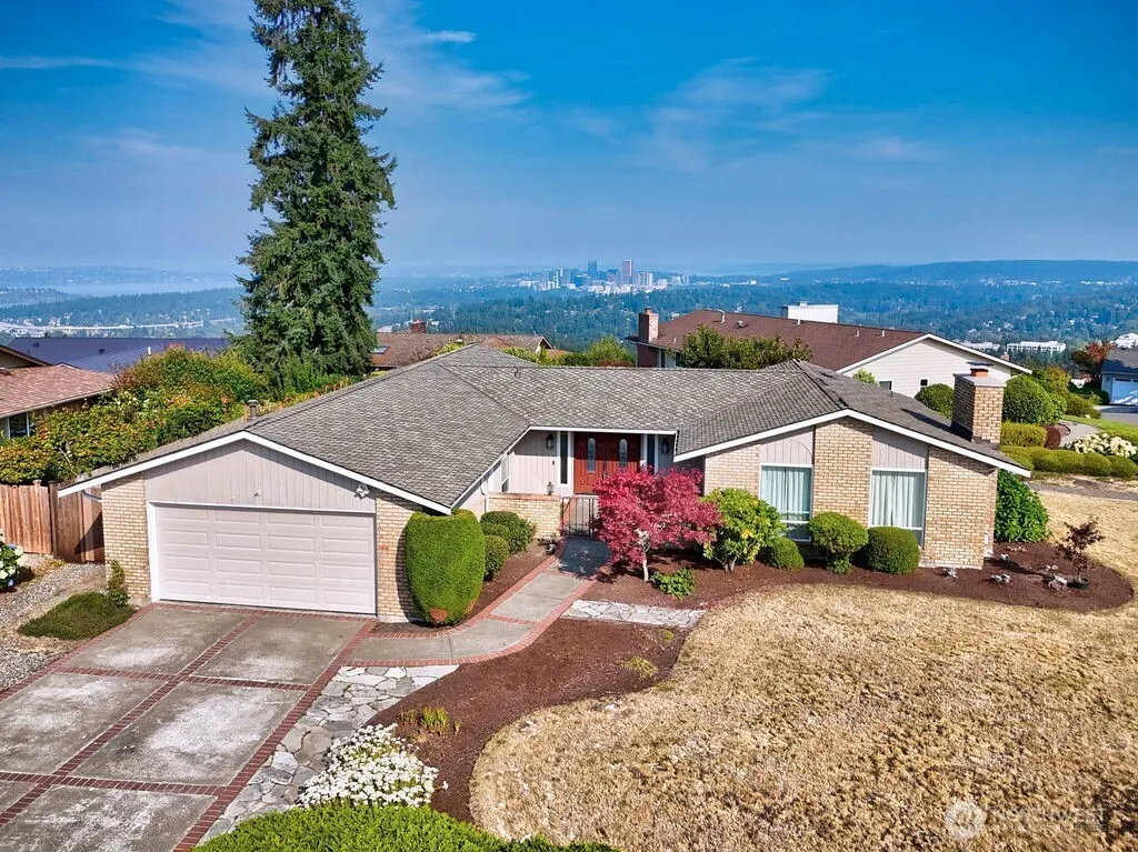 Property photo for 4451 141st Avenue Se, Bellevue