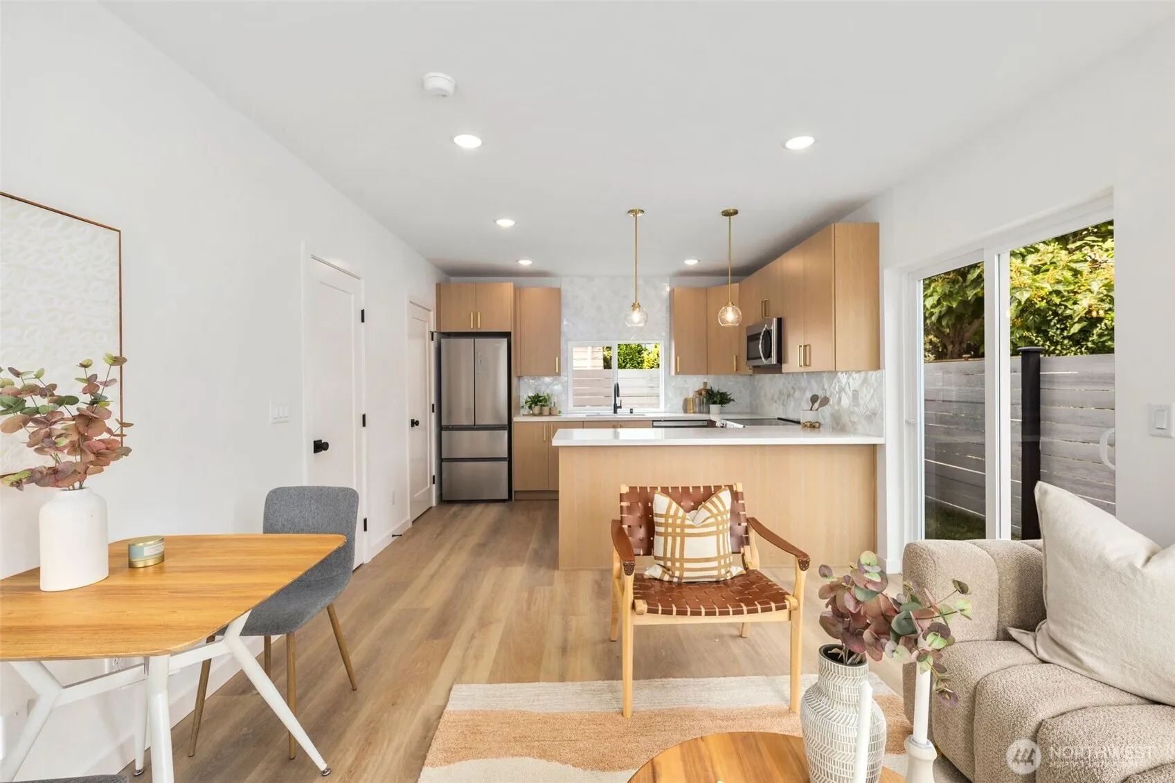 Property photo for 818 A S Sullivan Street, Seattle photo 5