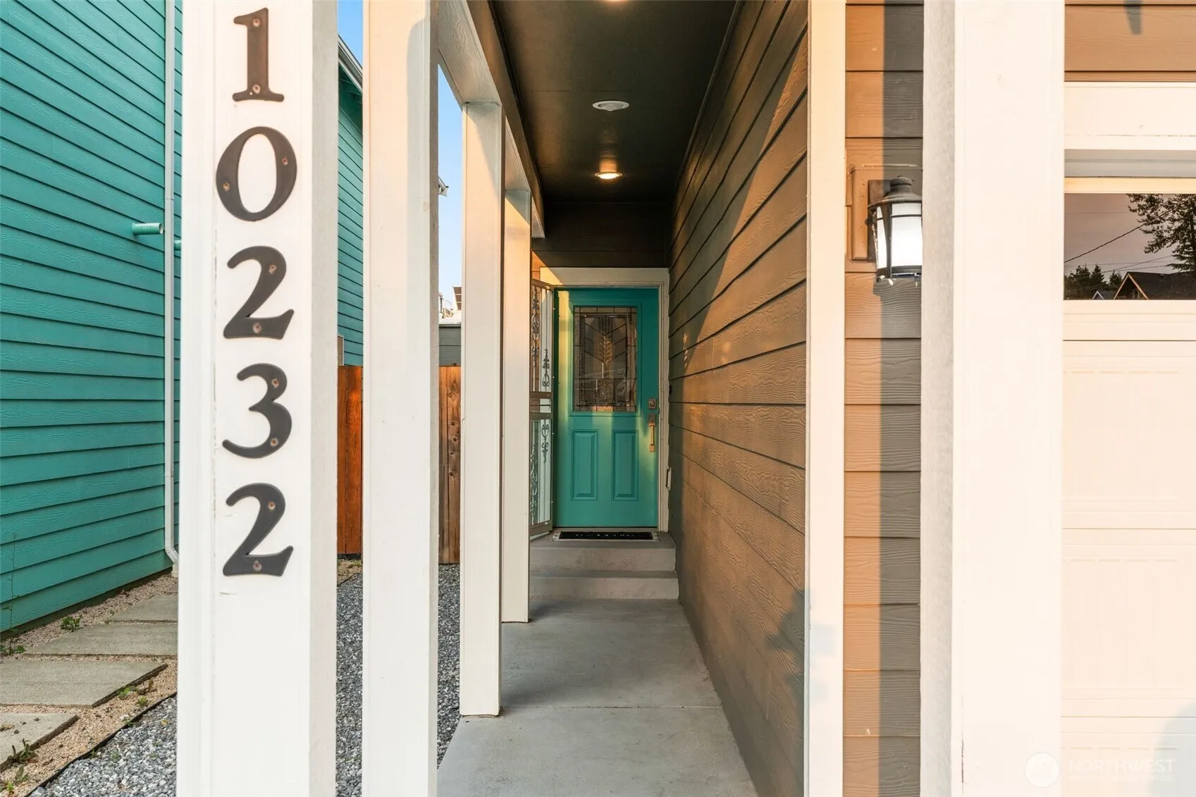 Property photo for 10232 17th Avenue Sw, Seattle