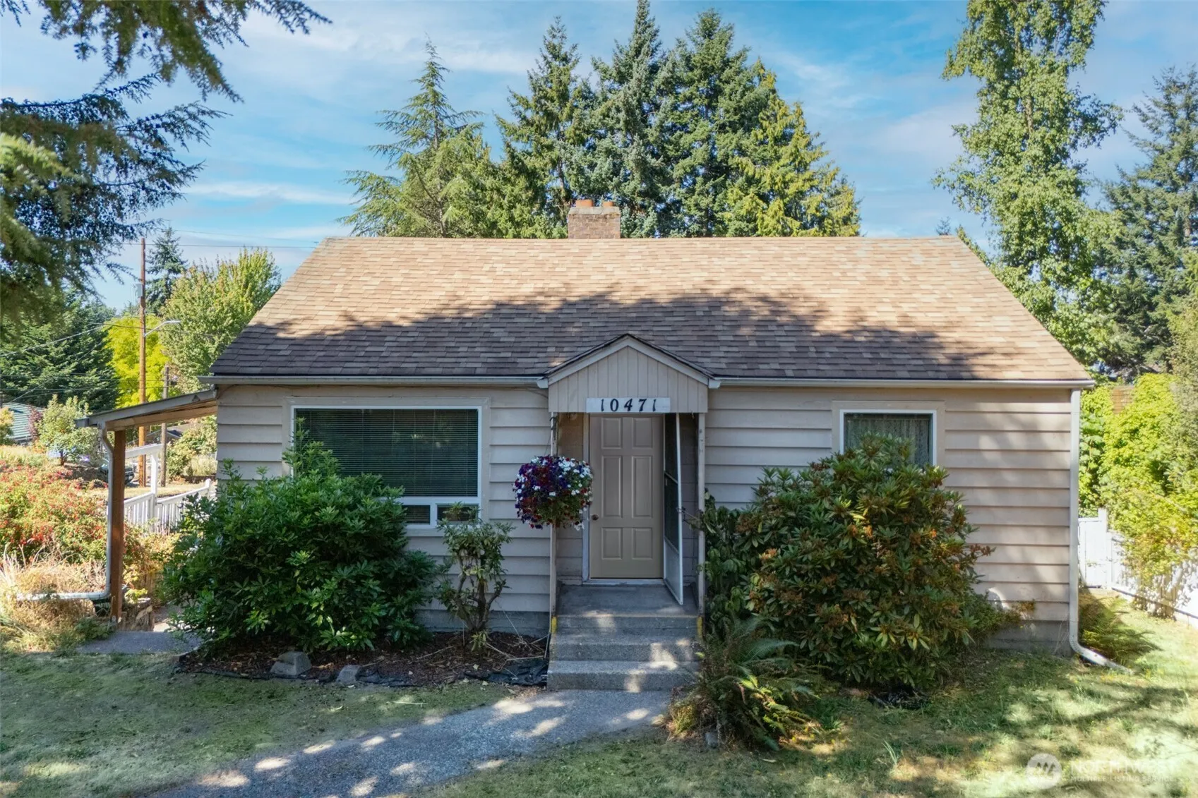 Property photo for 10471 Sw 6th Avenue Sw, Seattle photo 3