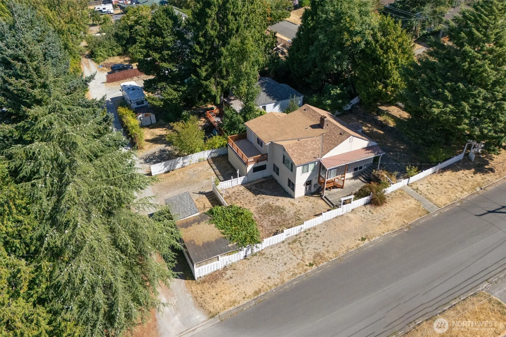 Property photo for 10471 Sw 6th Avenue Sw, Seattle