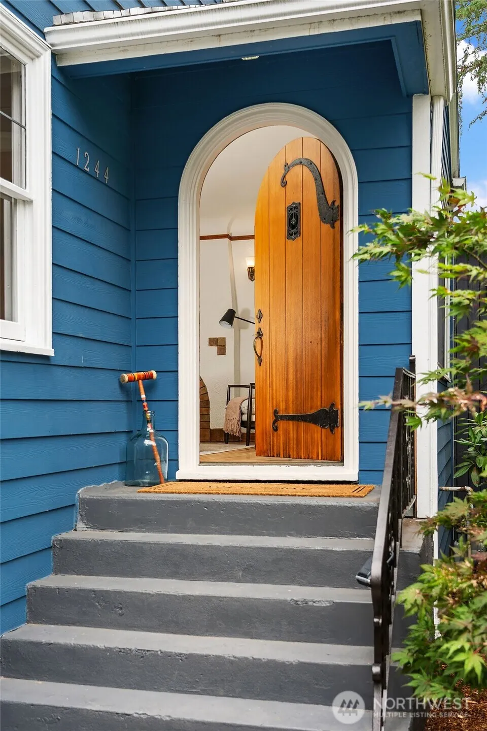 Property photo for 1244 Ne 96th Street, Seattle photo 4