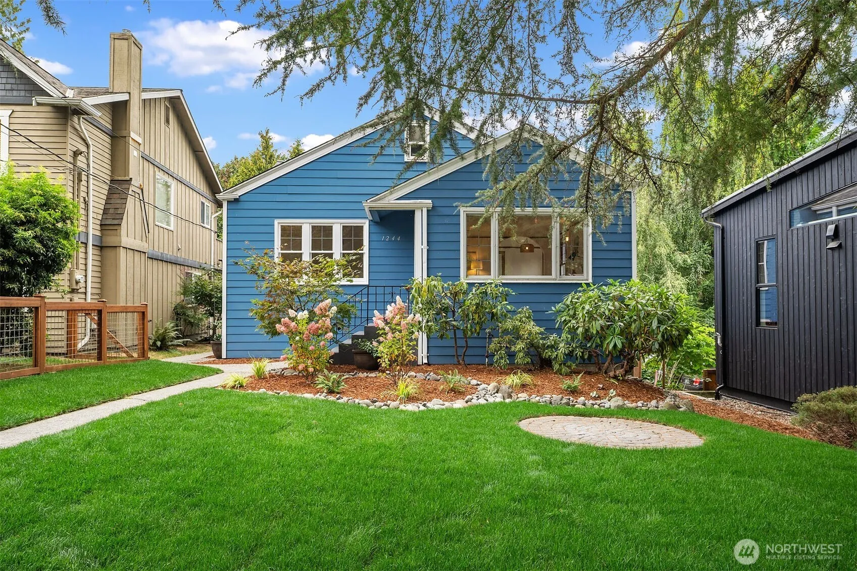 Property photo for 1244 Ne 96th Street, Seattle photo 3