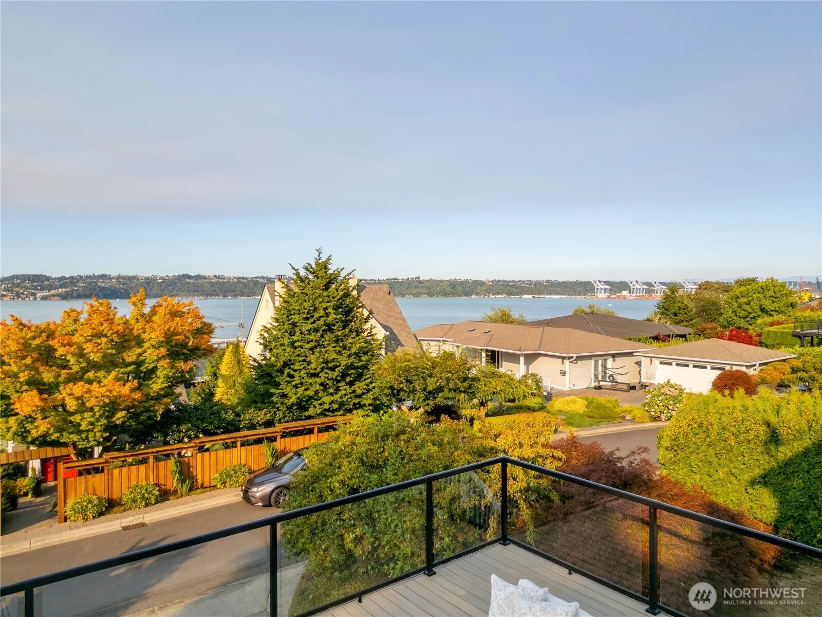 Property photo for 916 N Stadium Way, Tacoma photo 2