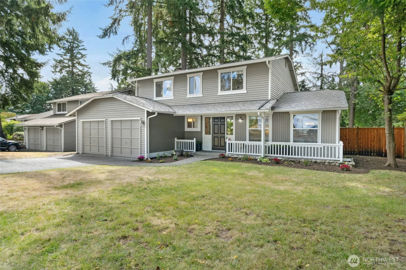 Property photo for 13235 Ne 131st Place, Kirkland photo 2