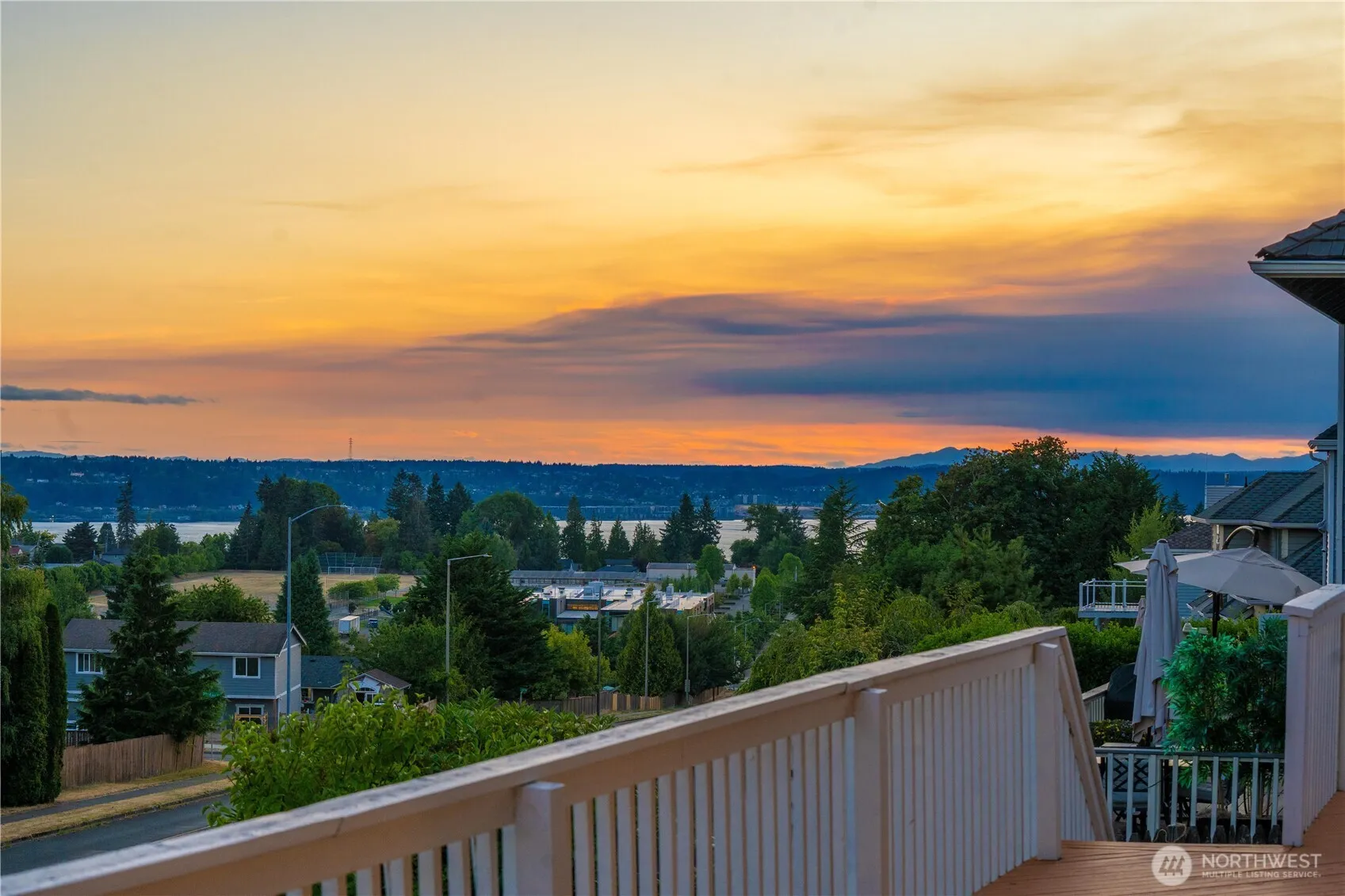 Property photo for 5208 Ridge Drive Ne, Tacoma