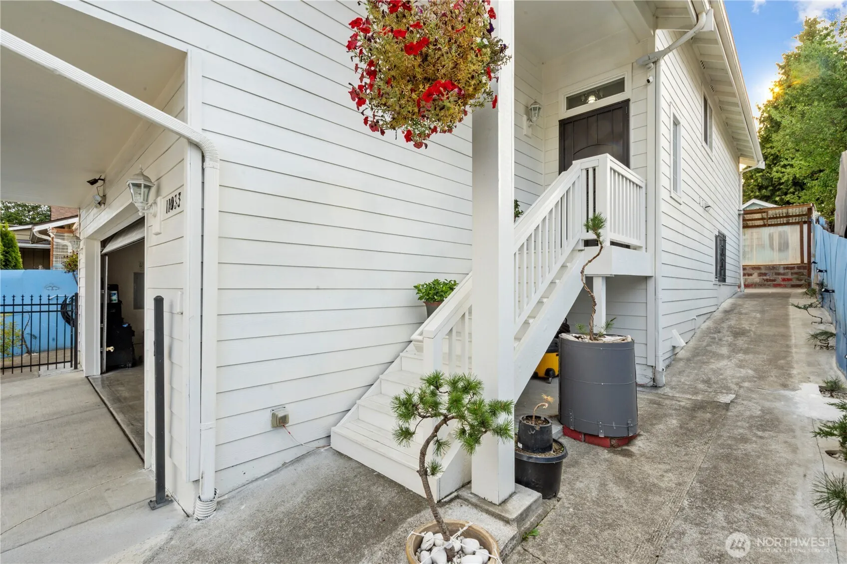 Property photo for 11033 18th Avenue Sw, Seattle photo 5