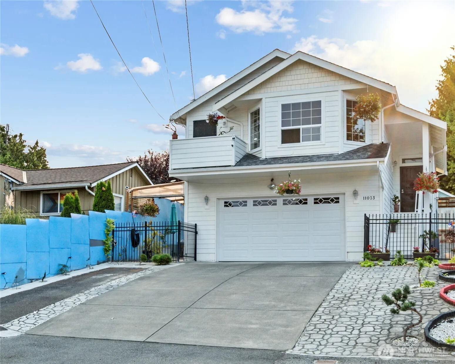 Property photo for 11033 18th Avenue Sw, Seattle photo 4
