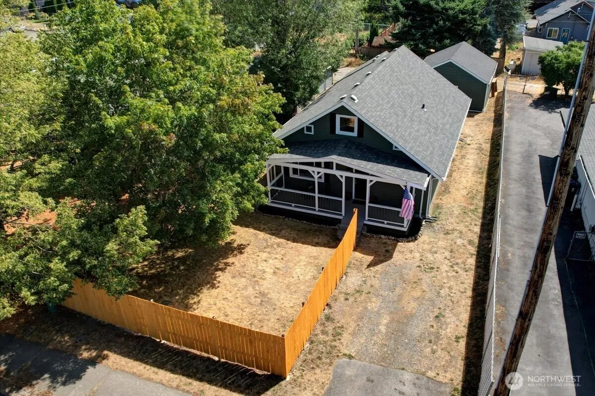 Property photo for 868 S 84th Street, Tacoma photo 3
