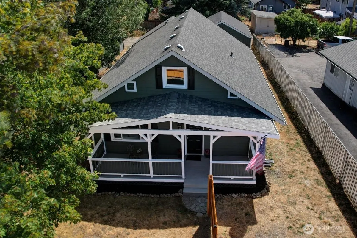Property photo for 868 S 84th Street, Tacoma photo 2