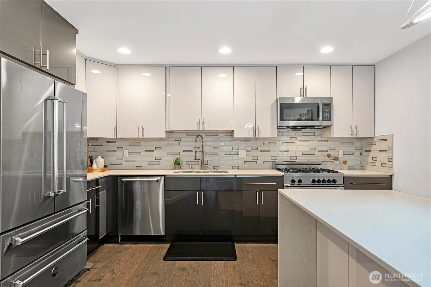Property photo for 8853 Stone Avenue N, Seattle photo 3