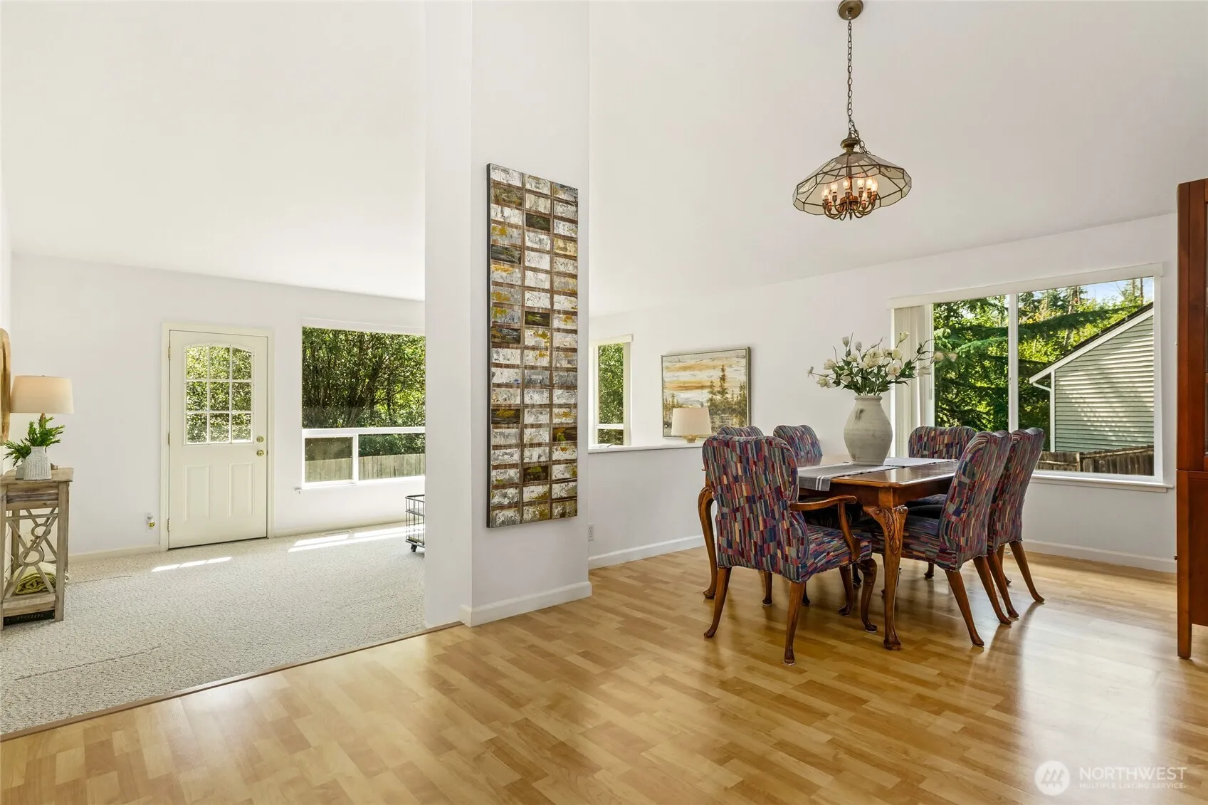 Property photo for 14903 Ne 9th Place, Bellevue photo 4