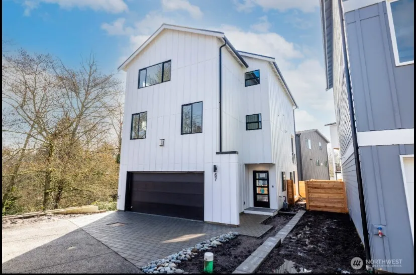 Property photo for 6728 21st Avenue Sw, Seattle
