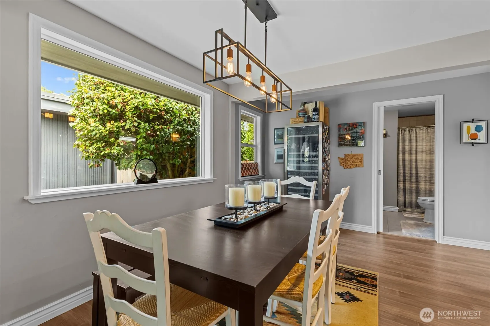 Property photo for 11462 35th Avenue Sw, Seattle photo 4
