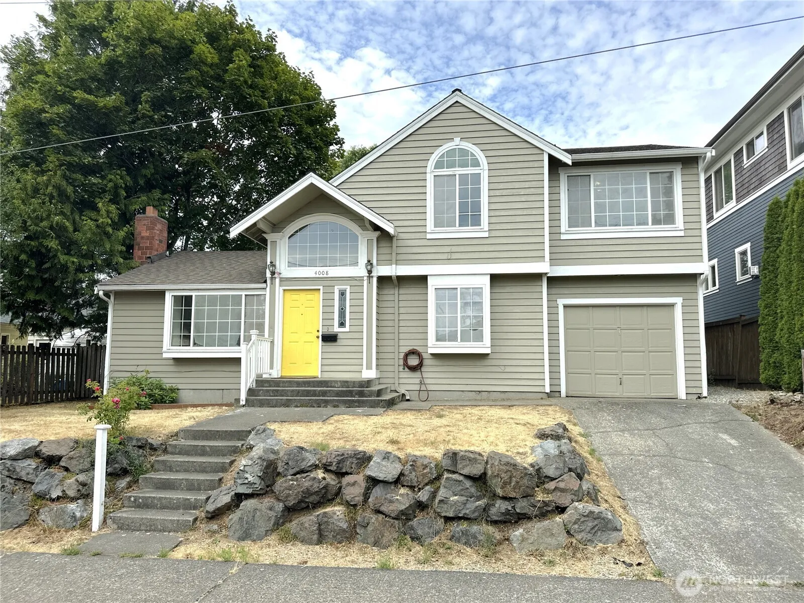 Property photo for 4008 Ne 57th Street, Seattle
