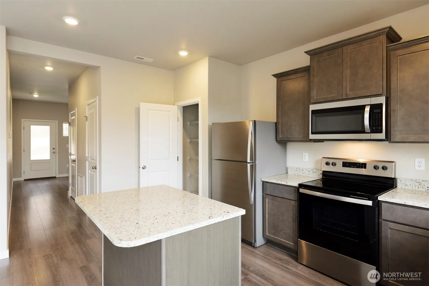 Property photo for 2408 158th Street Ct E, Tacoma photo 5
